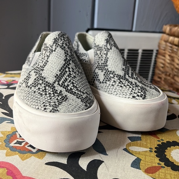 SeaVees Baja Platform slip on sneaker- excellent condition! - Picture 5 of 7